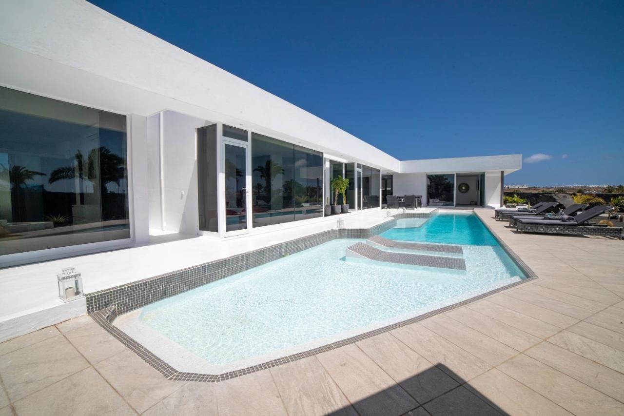 Valhalla Villa Playa Blanca  Exterior photo